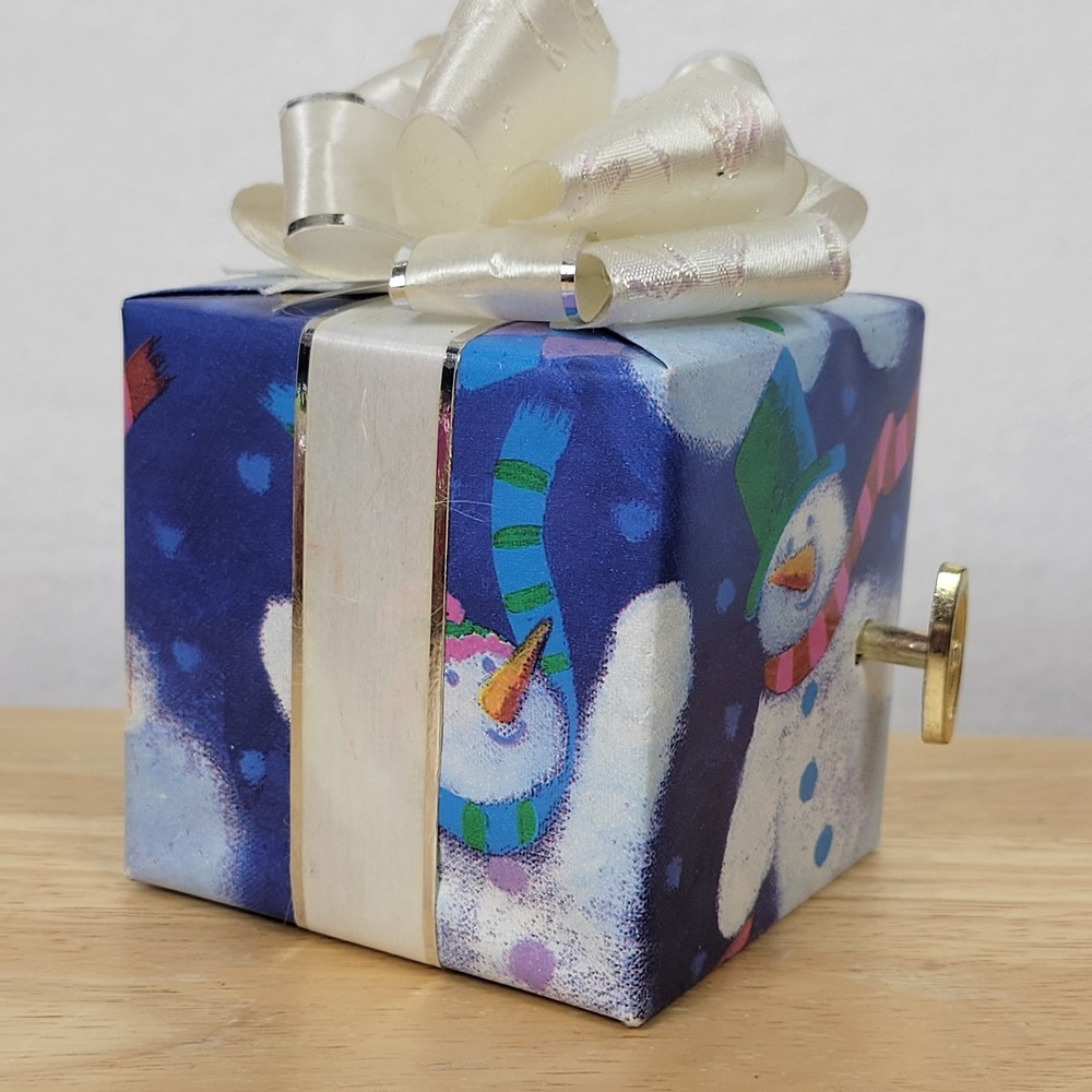 Vtg Pretti-Pak Frosty The Snowman Gift Box Wind-Up Music Box Christmas Holiday